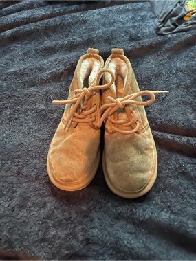 UGG Kids Chestnut Suede Lace-Up Cozy Boots